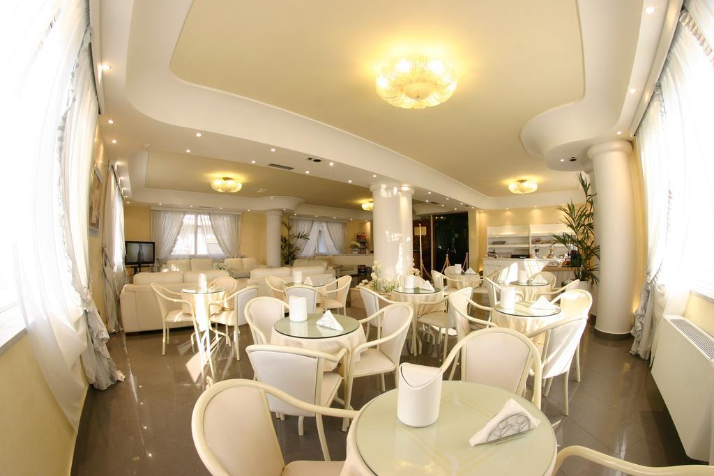 Hotel Luxor Casoria Extérieur photo