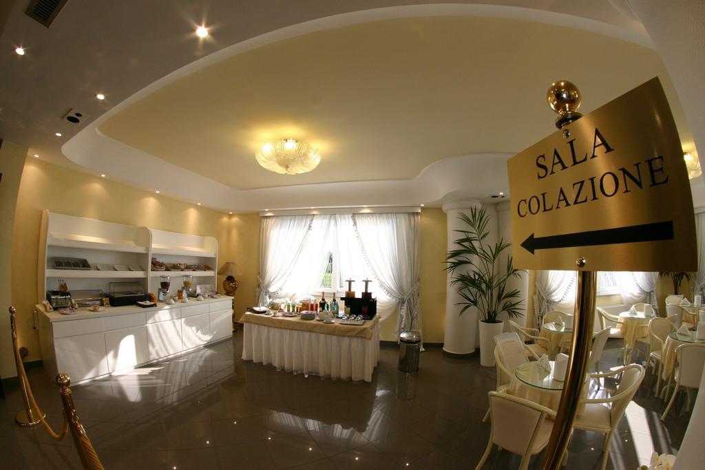 Hotel Luxor Casoria Extérieur photo