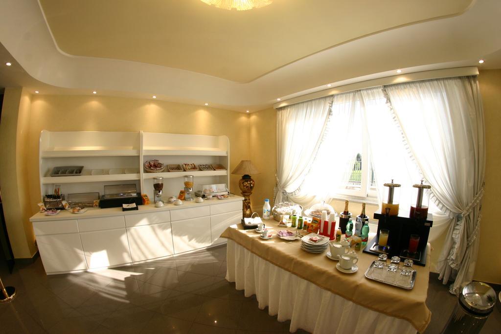Hotel Luxor Casoria Extérieur photo
