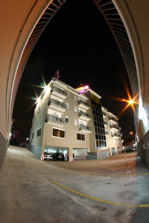 Hotel Luxor Casoria Extérieur photo