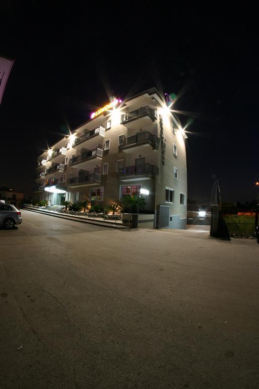 Hotel Luxor Casoria Extérieur photo