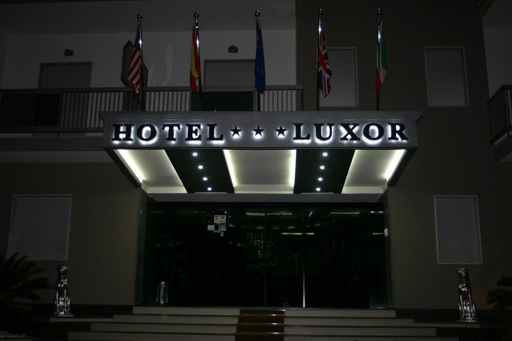 Hotel Luxor Casoria Extérieur photo