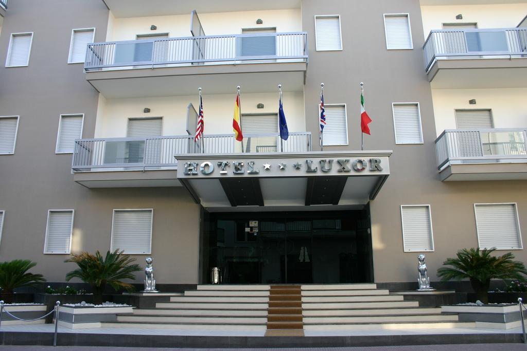 Hotel Luxor Casoria Extérieur photo
