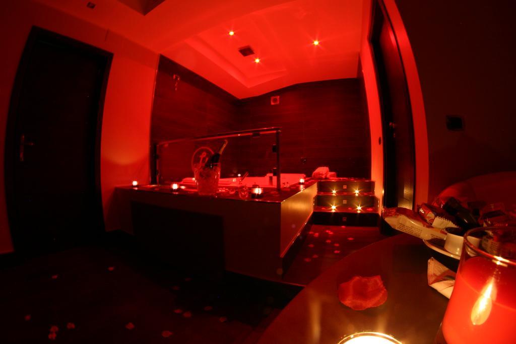 Hotel Luxor Casoria Extérieur photo