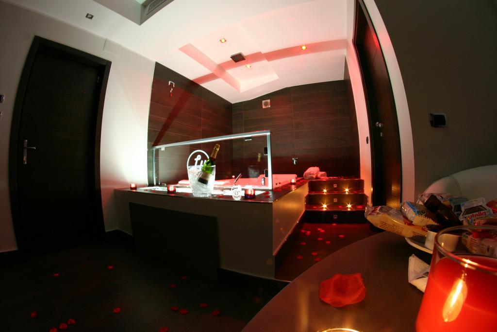 Hotel Luxor Casoria Extérieur photo