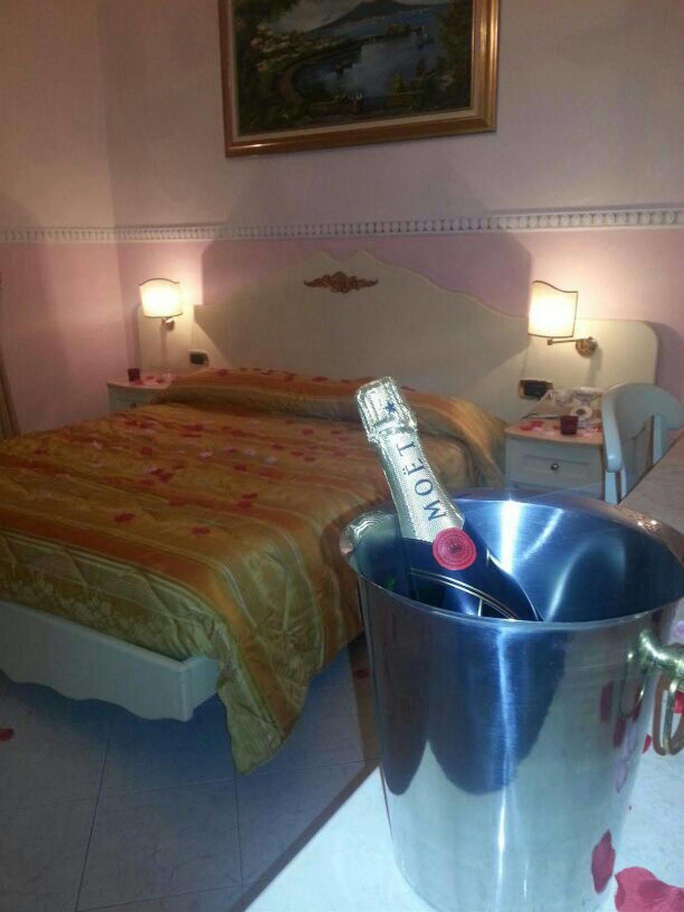 Hotel Luxor Casoria Extérieur photo